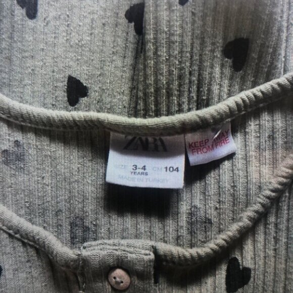 Kids Casual Dress with Heart Pattern - Picture 3 of 3